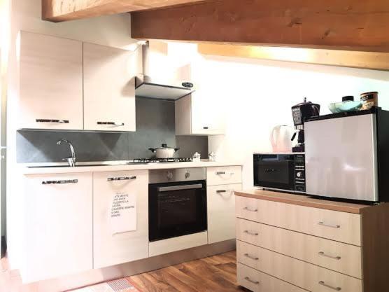 Casa Vacanza Zaira & Claudio Pianello Del Lario Eksteriør billede