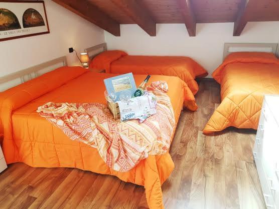 Casa Vacanza Zaira & Claudio Pianello Del Lario Eksteriør billede
